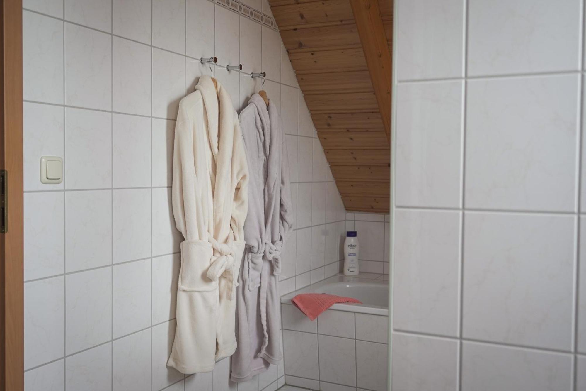 B&B Talstation Ferienwohnung Fuer 2 Personen Horselberg-Hainich Buitenkant foto